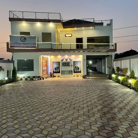 Sumedha G Village Resort And Spa Raiwala エクステリア 写真