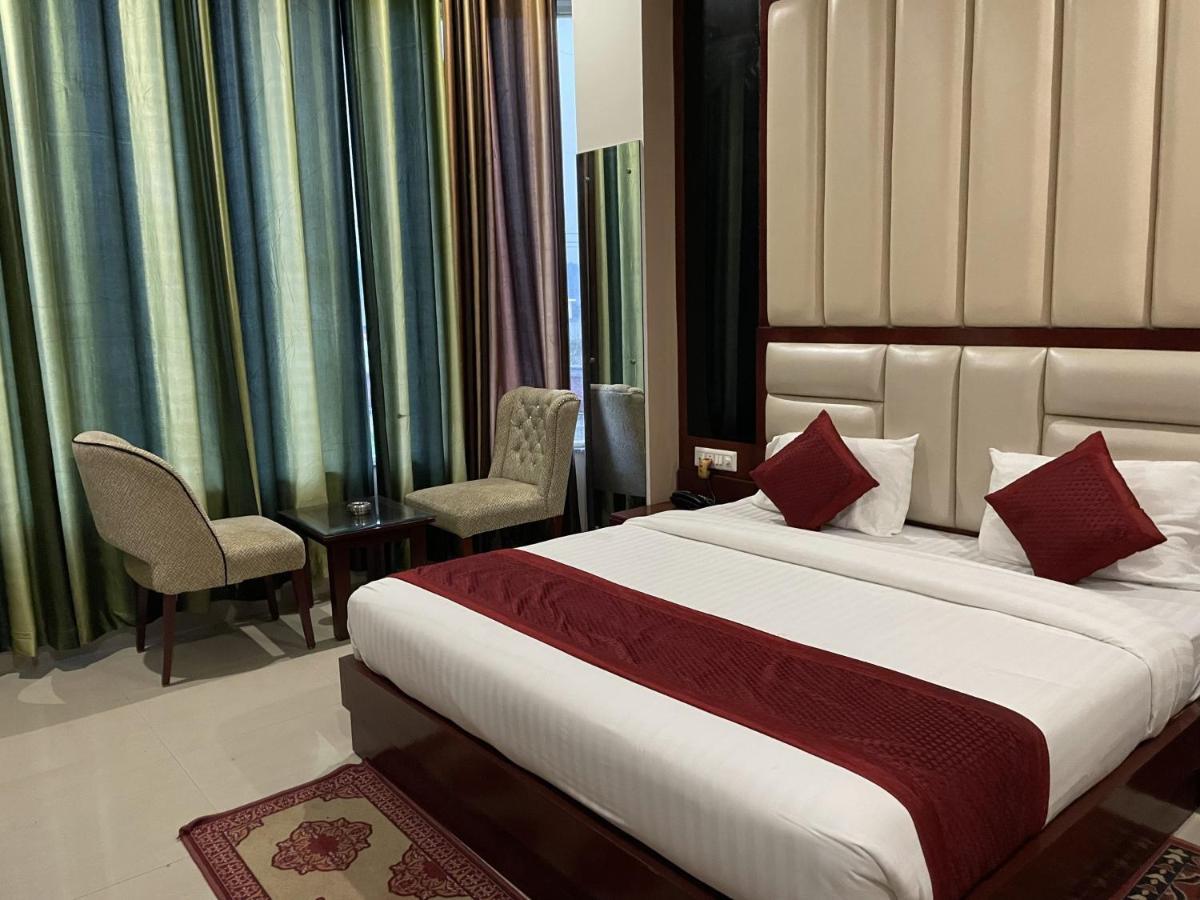 Sumedha G Village Resort And Spa Raiwala エクステリア 写真