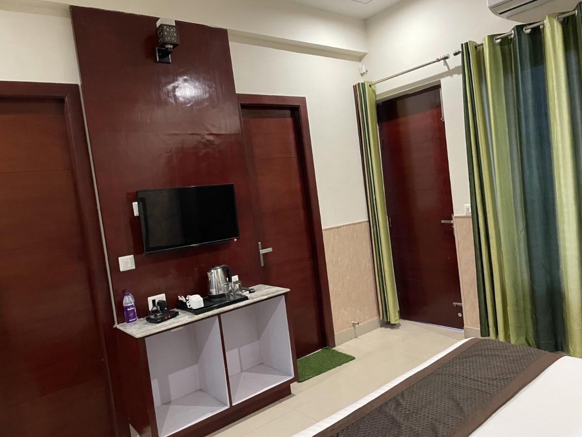 Sumedha G Village Resort And Spa Raiwala エクステリア 写真